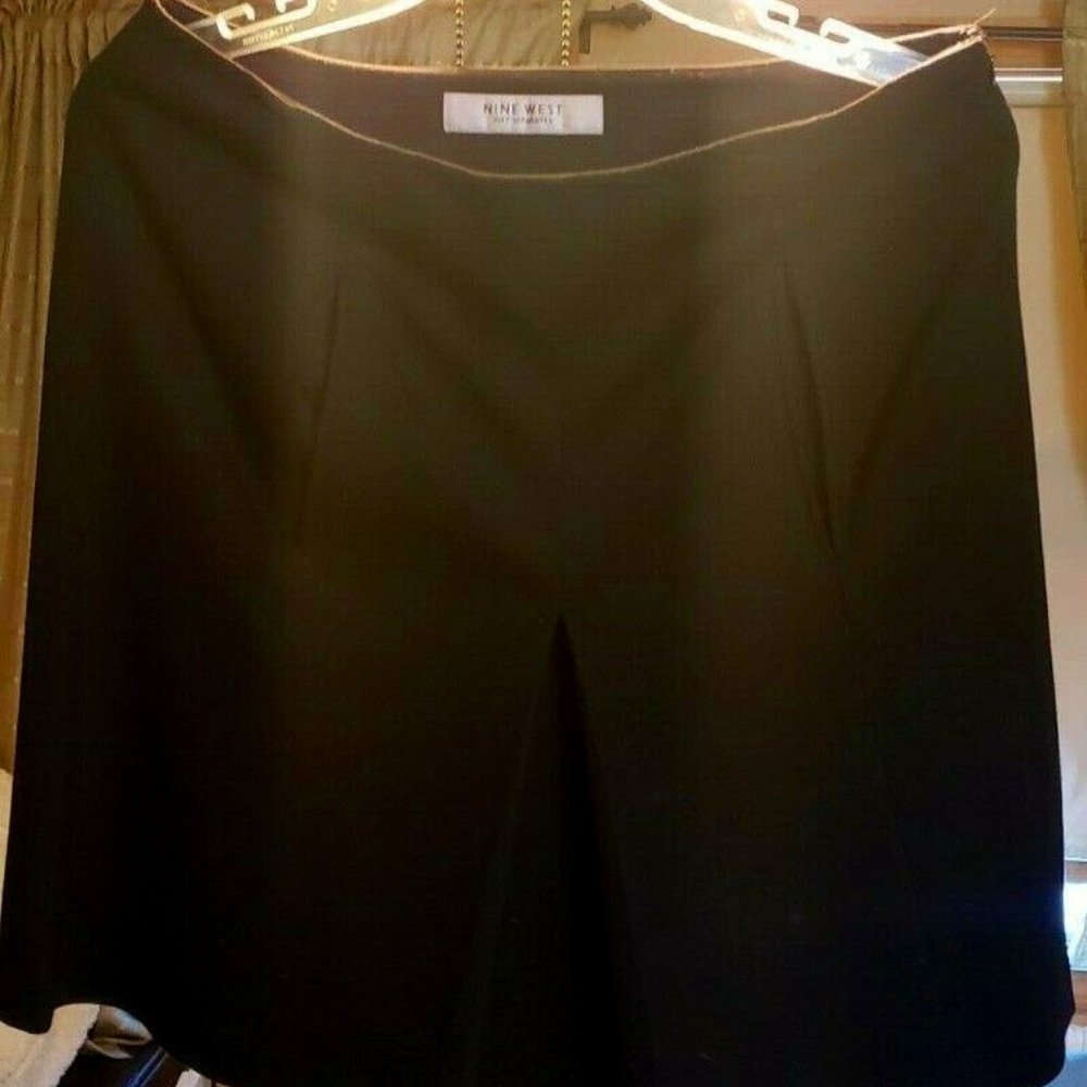 Nine West Suit Separates Skirt Black short Size 6 Side Zipper closer